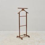 1555 4120 VALET STAND